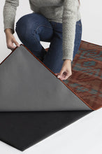 Load image into Gallery viewer, Diamond Trellis Brick Red Rug