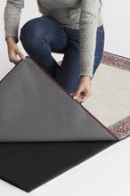 Load image into Gallery viewer, Afshan Burgundy Rug
