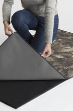 Load image into Gallery viewer, Aprilios Charcoal Rug