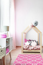 Load image into Gallery viewer, Chloe Trellis Fuchsia Pink Rug