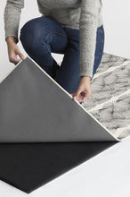 Load image into Gallery viewer, Nodum Black Rug