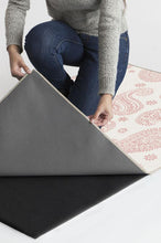 Load image into Gallery viewer, Araveli Soft Pink Rug
