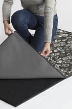 Load image into Gallery viewer, Ayana Charcoal Rug
