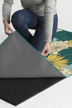 Load image into Gallery viewer, Daphne Turquoise Rug
